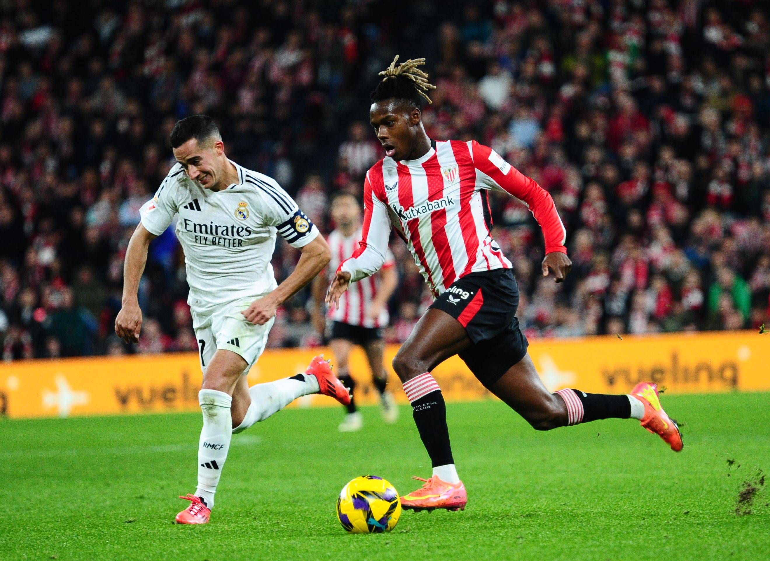 4-0横扫！意甲榜首易主，国米挤掉米兰，法布雷加斯惨败