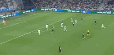 法国客场3-1逆转阿塞拜疆，马特塔、阿克利乌什破门，古斯托两助攻