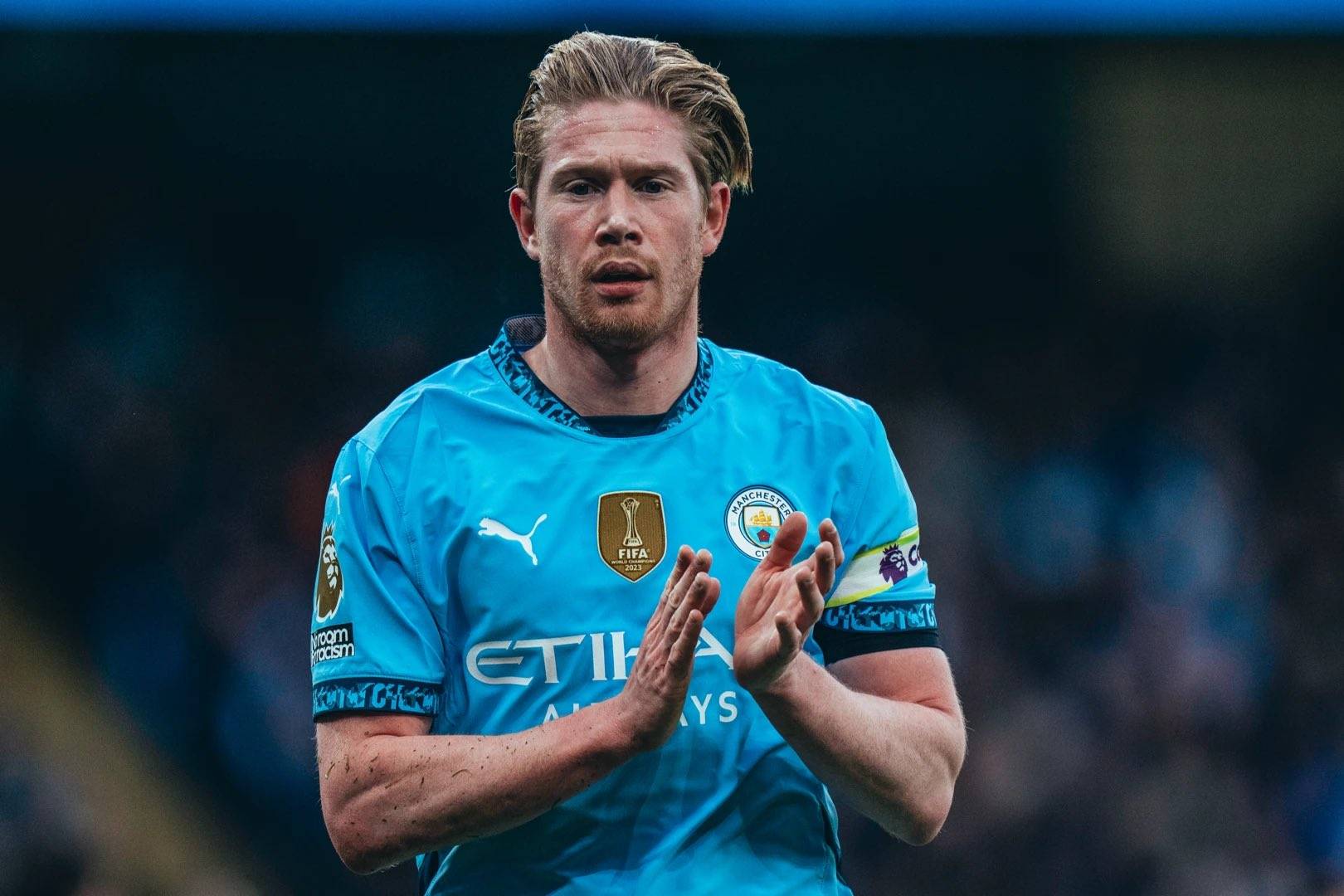 阿森纳客战布拉格斯拉维亚：萨卡、恩瓦内里、内尔高首发