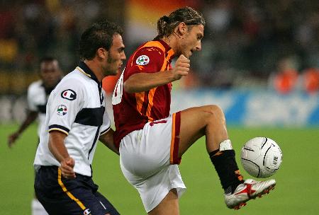 阿德巴约：卡拉格不尊重萨拉赫，他只是幸运出生在利物浦（阿德巴约批卡拉格不尊重萨拉赫：他不过是个生在利物浦的幸运儿）