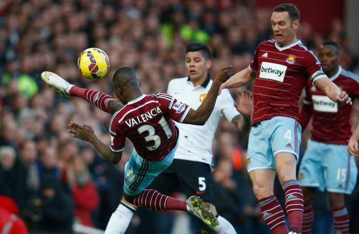 姆伯莫上赛季至今英超攻入26球，同期仅次于哈兰德、萨拉赫